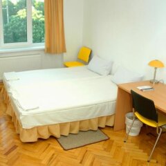 Гостиница Yellow House Hostel Украина, Львов - 3 отзыва об отеле, цены и фото номеров - забронировать гостиницу Yellow House Hostel онлайн детские мероприятия фото 2