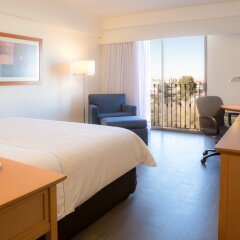 Отель Fiesta Inn Chihuahua комната для гостей
