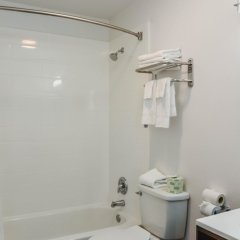 Rodeway Inn in Milford, United States of America from 93$, photos, reviews - zenhotels.com bathroom