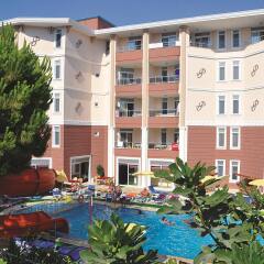 Primera Hotel And Apart Аланья бассейн