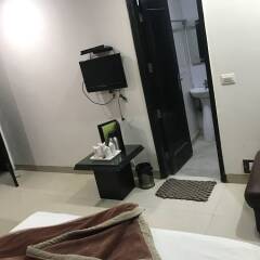 Hotel Dwarkadhish Intercontinental с домашними животными