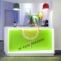 Отель Ibis Styles Garibaldi Неаполь гостиничный бар