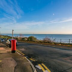 Отель Flat 2, Falcondale House 5 South Cliff Великобритания, Истборн - отзывы, цены и фото номеров - забронировать отель Flat 2, Falcondale House 5 South Cliff онлайн спортивное сооружение
