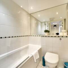Отель City Riverview Apt Balcony & Parking Великобритания, Глазго - отзывы, цены и фото номеров - забронировать отель City Riverview Apt Balcony & Parking онлайн ванная фото 2