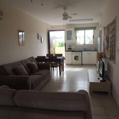 Отель Royal Seacrest Apartments Кипр, Пафос - отзывы, цены и фото номеров - забронировать отель Royal Seacrest Apartments онлайн комната для гостей фото 2