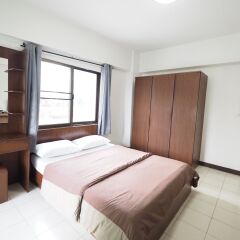 Отель Living Naraa Place Бангкок комната для гостей