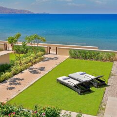 Отель Al Manara, a Luxury Collection Hotel, Saraya Aqaba Иордания, Акаба - 1 отзыв об отеле, цены и фото номеров - забронировать отель Al Manara, a Luxury Collection Hotel, Saraya Aqaba онлайн пляж фото 2