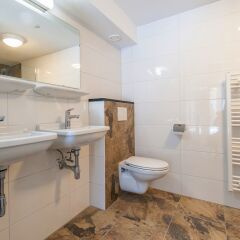 Апартаменты Allure Garden Apartments ванная