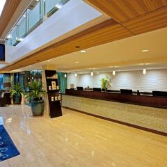 DoubleTree by Hilton Hotel Alana - Waikiki Beach интерьер отеля