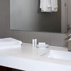 Отель Courtyard by Marriott Downtown Toronto Канада, Торонто - отзывы, цены и фото номеров - забронировать отель Courtyard by Marriott Downtown Toronto онлайн ванная фото 2