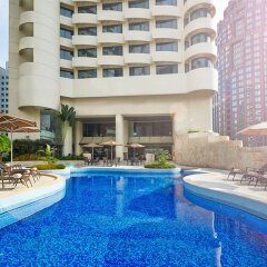 Отель Novotel Kuala Lumpur City Centre Малайзия, Куала-Лумпур - отзывы, цены и фото номеров - забронировать отель Novotel Kuala Lumpur City Centre онлайн бассейн фото 3