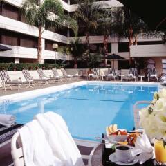 Отель The Westin Los Angeles Airport США, Лос-Анджелес - отзывы, цены и фото номеров - забронировать отель The Westin Los Angeles Airport онлайн питание