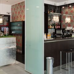 Hotel The One гостиничный бар