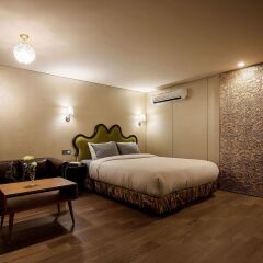 Nineth Hotel сейф в номере