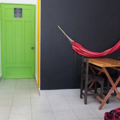 Отель El Viajero San Andres Hostel & Suites Колумбия, Сан-Андрес - отзывы, цены и фото номеров - забронировать отель El Viajero San Andres Hostel & Suites онлайн спортивное сооружение