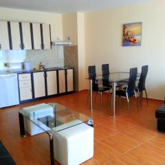 Отель Menada Paradise Dreams Apartments Болгария, Свети Влас - отзывы, цены и фото номеров - забронировать отель Menada Paradise Dreams Apartments онлайн комната для гостей