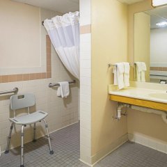 Quality Inn and Suites in Dover Air Force Base, United States of America from 91$, photos, reviews - zenhotels.com bathroom
