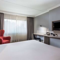 Отель Ramada Amsterdam Airport Schiphol Hotel Нидерланды, Бадхевердорп - 9 отзывов об отеле, цены и фото номеров - забронировать отель Ramada Amsterdam Airport Schiphol Hotel онлайн комната для гостей фото 4