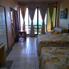 Hotel Marbella Playa Larga сейф в номере