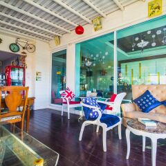 Отель Sea Breeze Jomtien Residence Таиланд, Паттайя - отзывы, цены и фото номеров - забронировать отель Sea Breeze Jomtien Residence онлайн гостиничный бар