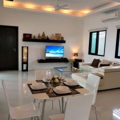 Отель Inaya Pool Villa Rawai комната для гостей