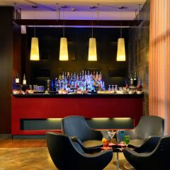 Отель Savhotel Италия, Болонья - 3 отзыва об отеле, цены и фото номеров - забронировать отель Savhotel онлайн гостиничный бар