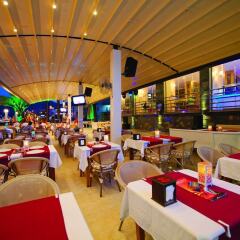 Aurasia Beach Hotel гостиничный бар