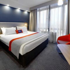 Гостиница Holiday Inn Express Moscow - Khovrino комната для гостей фото 3