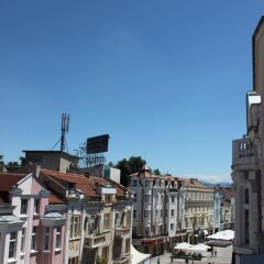 Отель Gramophone Hostel Болгария, Пловдив - отзывы, цены и фото номеров - забронировать отель Gramophone Hostel онлайн балкон