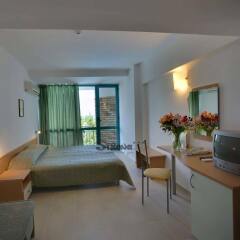 Отель Sirena Hotel Болгария, Солнечный берег - отзывы, цены и фото номеров - забронировать отель Sirena Hotel онлайн комната для гостей