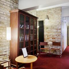 Rex Hotel развлечения