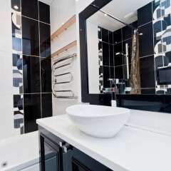 Апартаменты LUXKV Apartment on Zemlyanoy Val 52 ванная