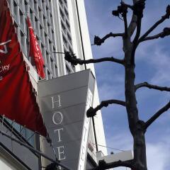Thon Hotel Brussels City Centre спортивное сооружение