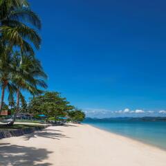 Отель The Naka Island, A Luxury Collection Resort and Spa, Phuket пляж фото 2
