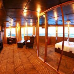 Vintage Luxury Yacht Hotel бассейн