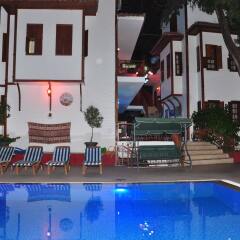 Kaliptus Hotel бассейн фото 3