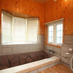 Отель Kurokawa Mori no Cottage Япония, Минамиогуни - отзывы, цены и фото номеров - забронировать отель Kurokawa Mori no Cottage онлайн ванная фото 2