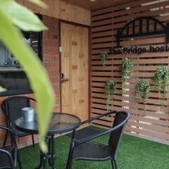 The Bridge Hostel Бангкок балкон