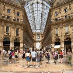 Отель Perfect Stay In The Heart Of Milan Милан фото 3