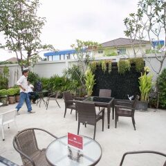 Отель D-Well Residence Don Muang Бангкок пляж