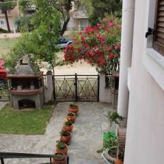 Отель House With 3 Bedrooms in Nikiti, With Enclosed Garden and Wifi фото 9
