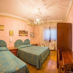 Отель Hillary House Рим комната для гостей