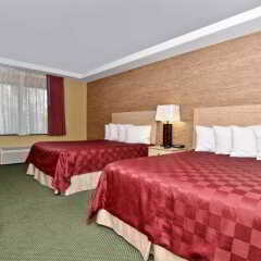 Отель Best Western Summit Inn США, Ниагара-Фолс - отзывы, цены и фото номеров - забронировать отель Best Western Summit Inn онлайн сейф в номере