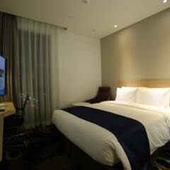 Отель Travelodge Myeongdong Euljiro комната для гостей фото 5