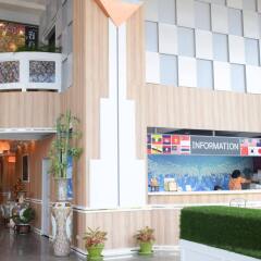 Bay Hotel, Suvarnabhumi Airport интерьер отеля