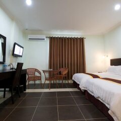 Han Palace Hotel Semporna сейф в номере