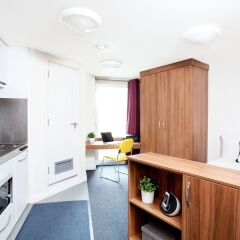 Отель Modern Student-Only Studios by Angel High Street Лондон комната для гостей фото 3