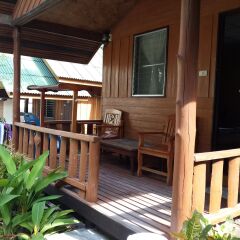 Отель Save Bungalow Koh Tao Таиланд, Мэй-Хаад-Бэй - отзывы, цены и фото номеров - забронировать отель Save Bungalow Koh Tao онлайн балкон