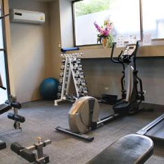 Отель FuramaXclusive Sukhumvit фитнесс-зал фото 2