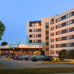 Отель Travelodge by Wyndham Toronto East фото 4